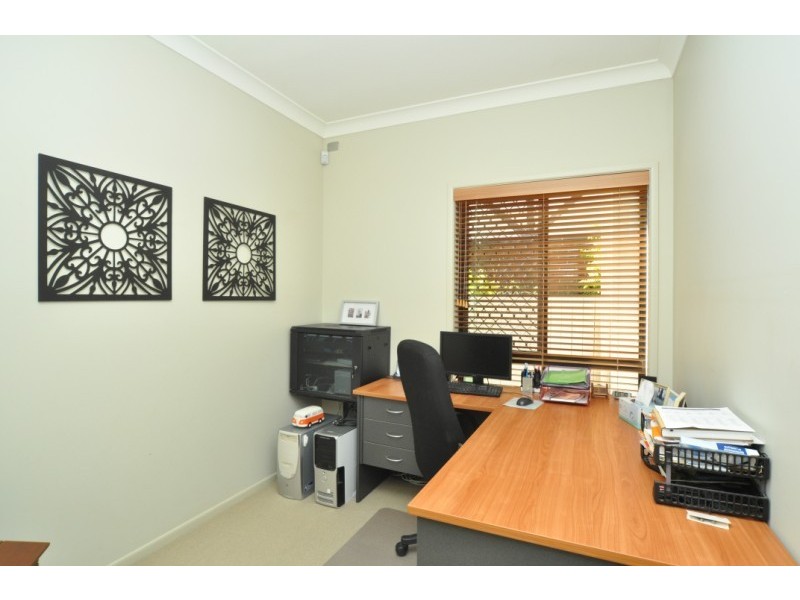 2/15 Jennifer Avenue, Runaway Bay QLD 4216
