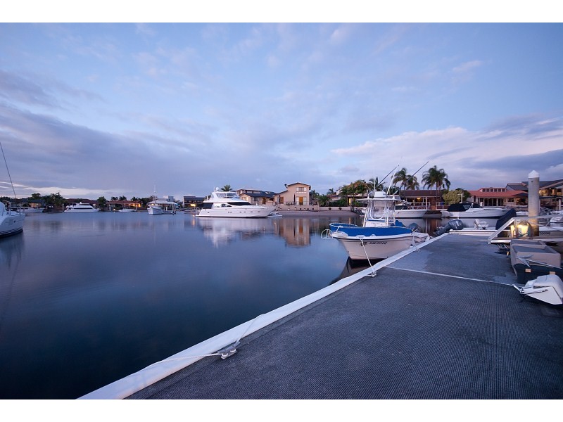 20 Kavieng Crescent, Runaway Bay QLD 4216