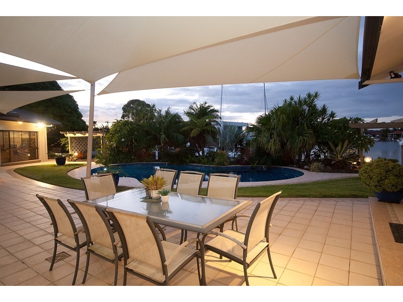 20 Kavieng Crescent, Runaway Bay QLD 4216