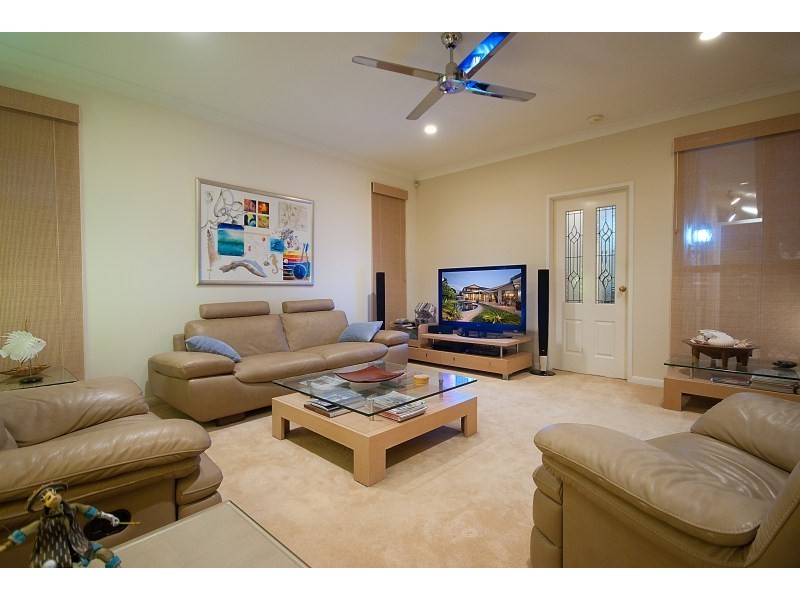 20 Kavieng Crescent, Runaway Bay QLD 4216