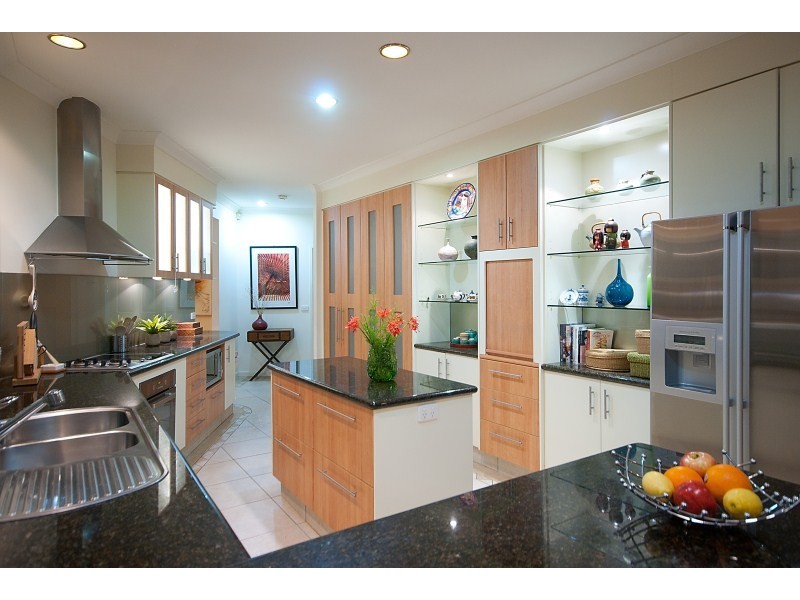 20 Kavieng Crescent, Runaway Bay QLD 4216