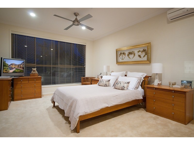 20 Kavieng Crescent, Runaway Bay QLD 4216