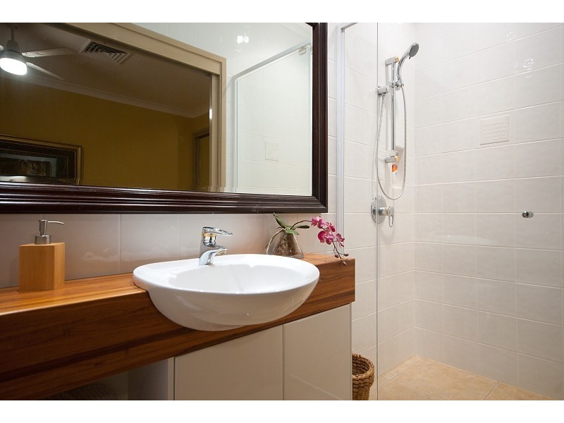 20 Kavieng Crescent, Runaway Bay QLD 4216
