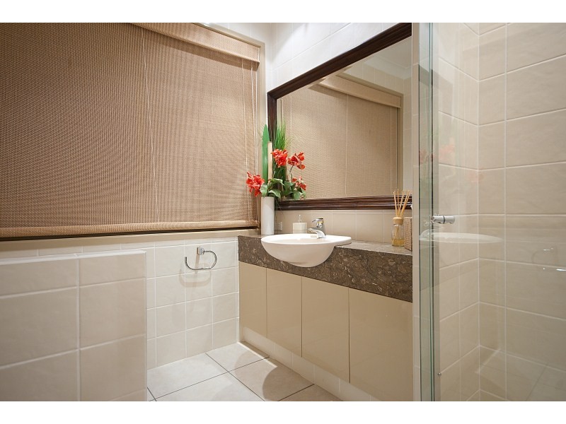 20 Kavieng Crescent, Runaway Bay QLD 4216