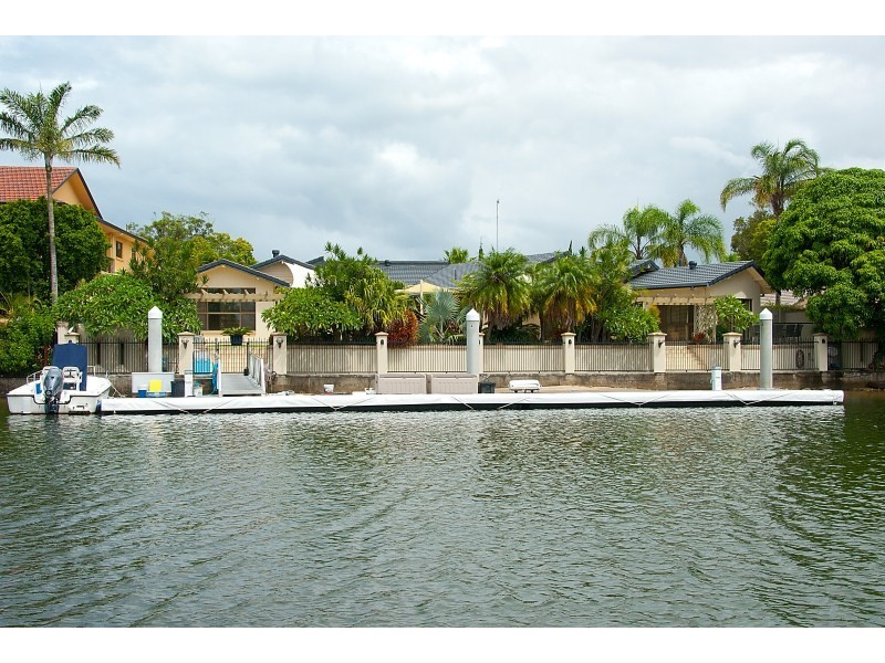 20 Kavieng Crescent, Runaway Bay QLD 4216