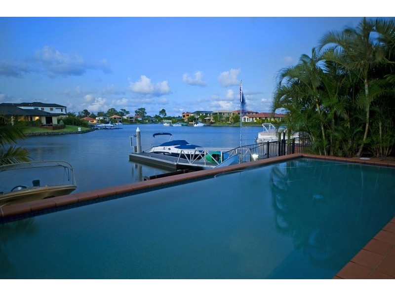 39 Lee Anne Crescent, Helensvale QLD 4212