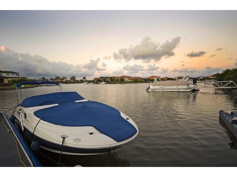 39 Lee Anne Crescent, Helensvale QLD 4212