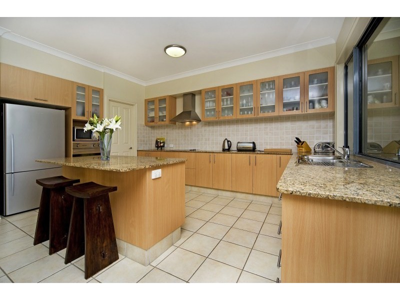 39 Lee Anne Crescent, Helensvale QLD 4212