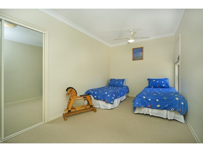 39 Lee Anne Crescent, Helensvale QLD 4212