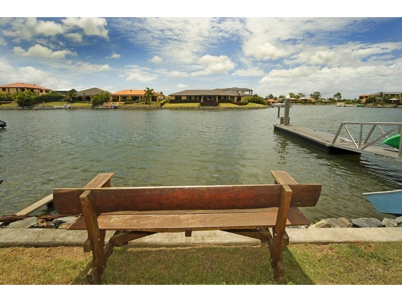 39 Lee Anne Crescent, Helensvale QLD 4212