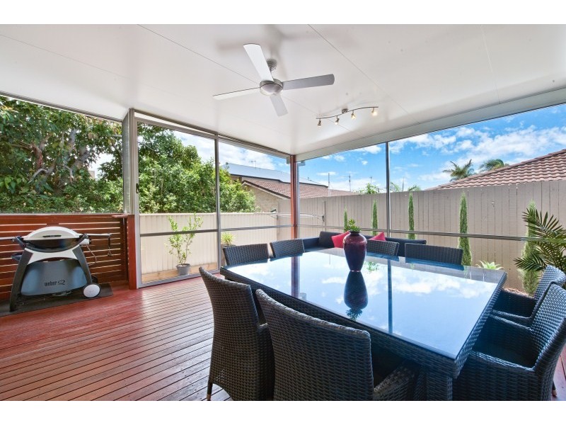 2/15 Teal Avenue, Paradise Point QLD 4216