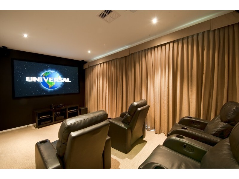 2/15 Teal Avenue, Paradise Point QLD 4216