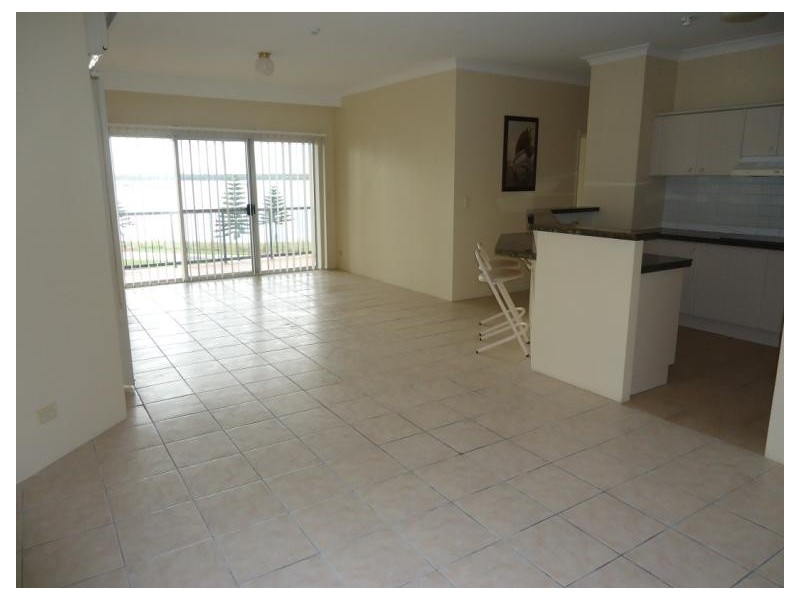 11/522 Marine Parade, Biggera Waters QLD 4216