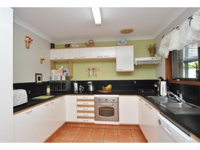 38 Menindee Avenue, Coombabah QLD 4216