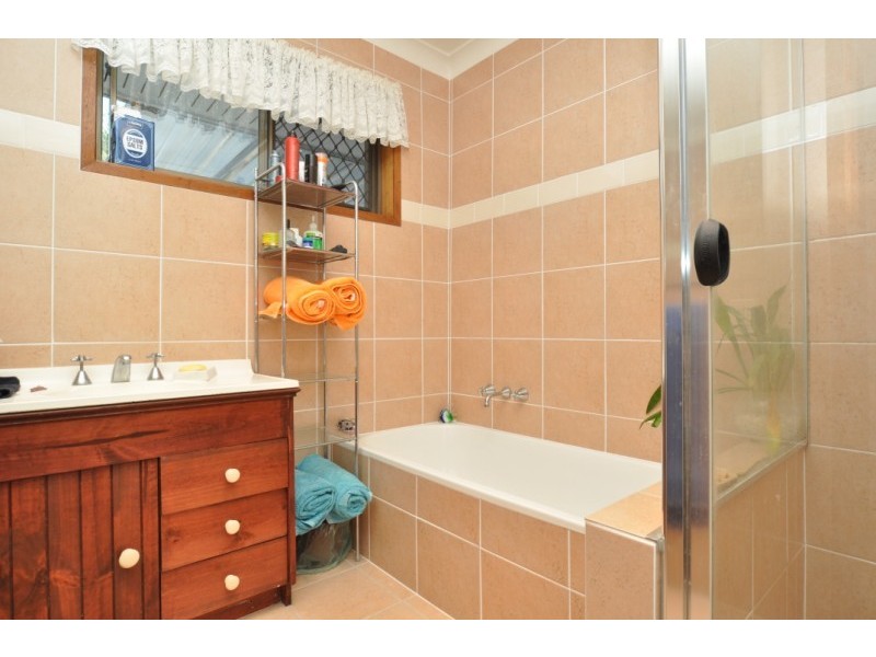 38 Menindee Avenue, Coombabah QLD 4216