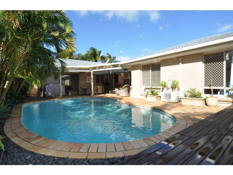 5 Cattleya Court, Hollywell QLD 4216