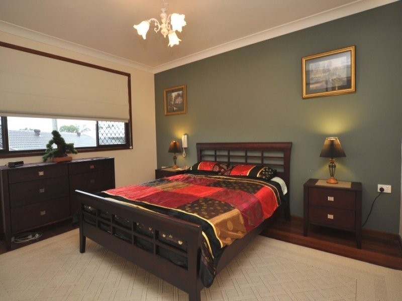 37 Sunbird Avenue, Paradise Point QLD 4216