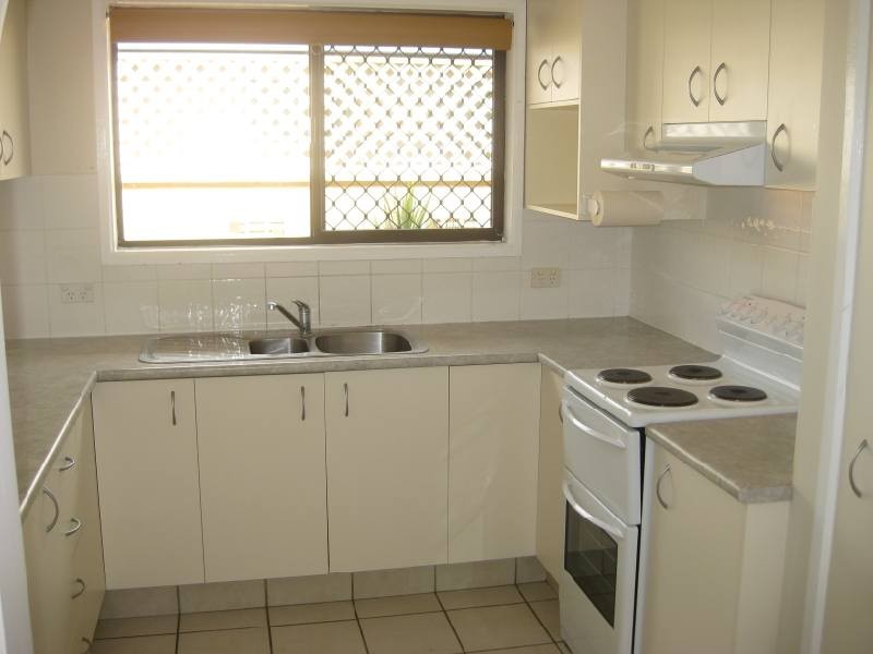 6 Mungera Street, Biggera Waters QLD 4216