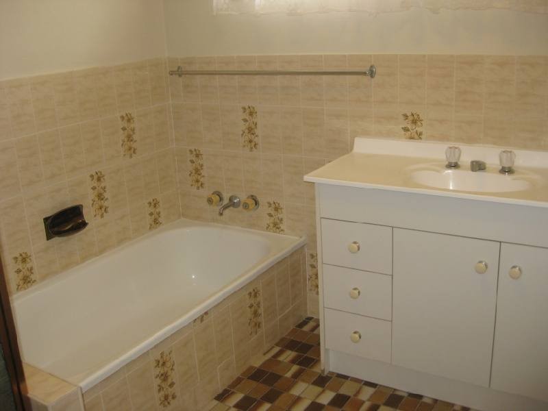 6 Mungera Street, Biggera Waters QLD 4216