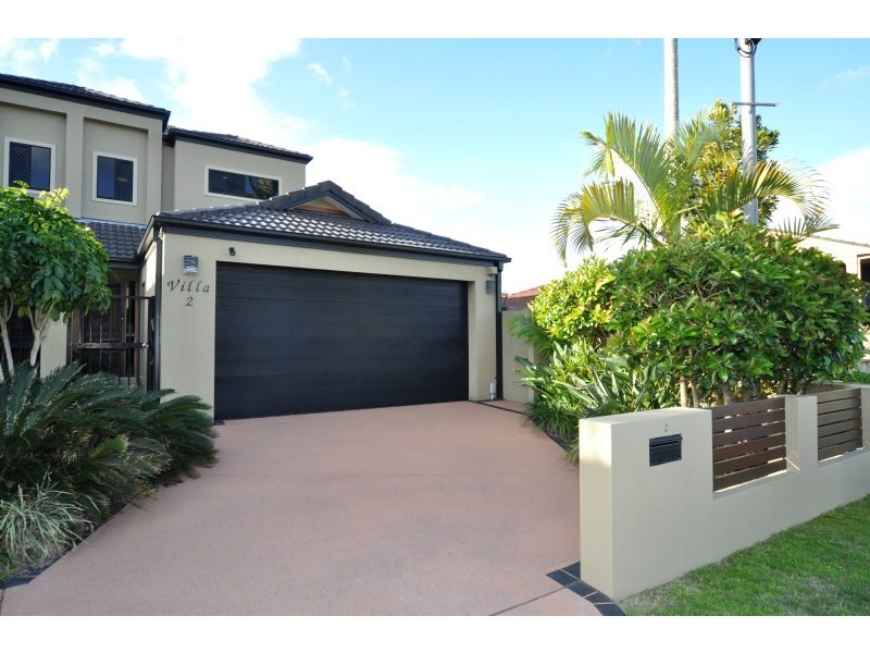 2/27 Donald Avenue, Paradise Point QLD 4216