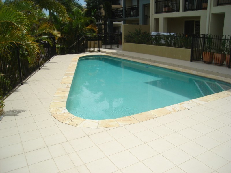 11/4 Oleander Avenue, Biggera Waters QLD 4216