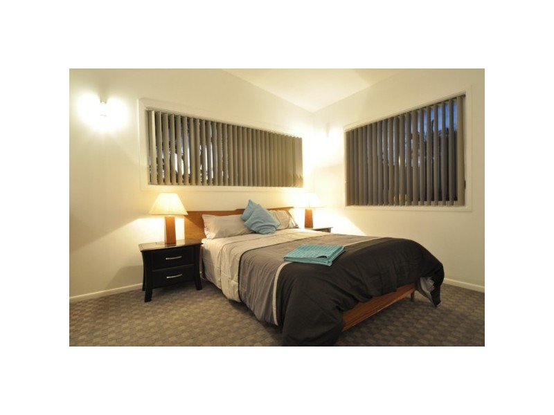 71 Nalkari Street, Coombabah QLD 4216