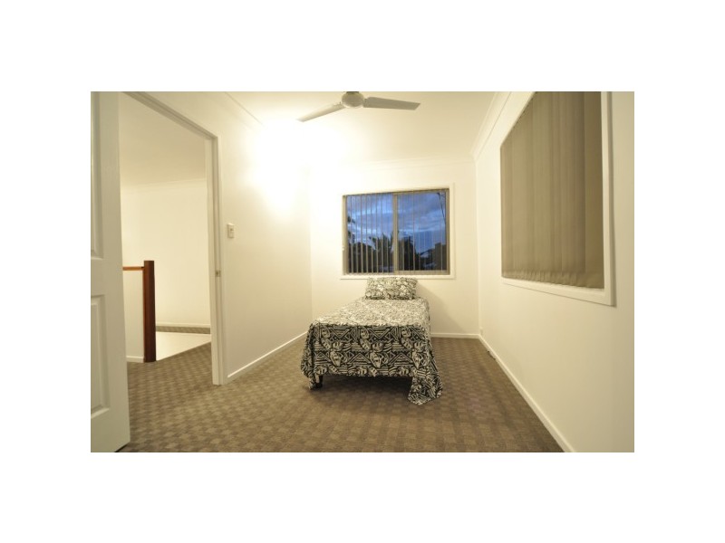 71 Nalkari Street, Coombabah QLD 4216