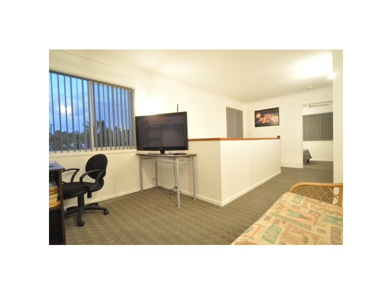 71 Nalkari Street, Coombabah QLD 4216