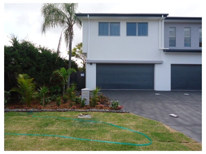 1/11 Margaroola Avenue, Biggera Waters QLD 4216