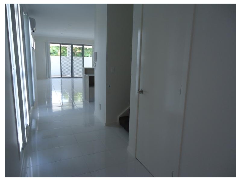 1/11 Margaroola Avenue, Biggera Waters QLD 4216