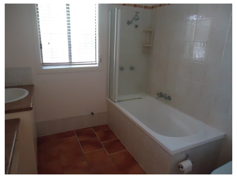 92 Boykambil Esplanade North, Hope Island QLD 4212