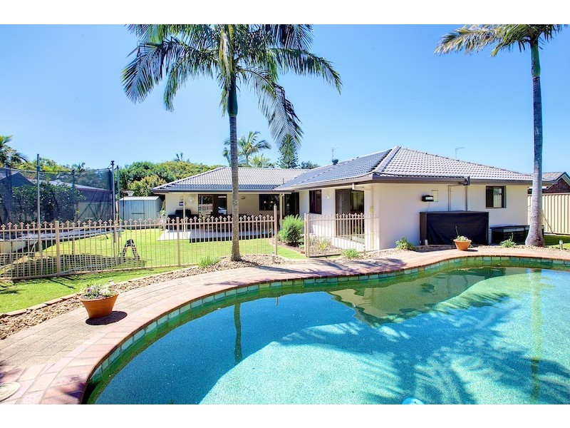 34 Burrendong Road, Coombabah QLD 4216