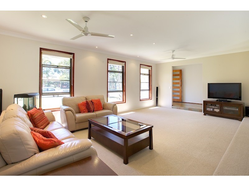 34 Burrendong Road, Coombabah QLD 4216