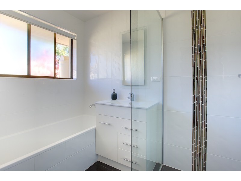 34 Burrendong Road, Coombabah QLD 4216