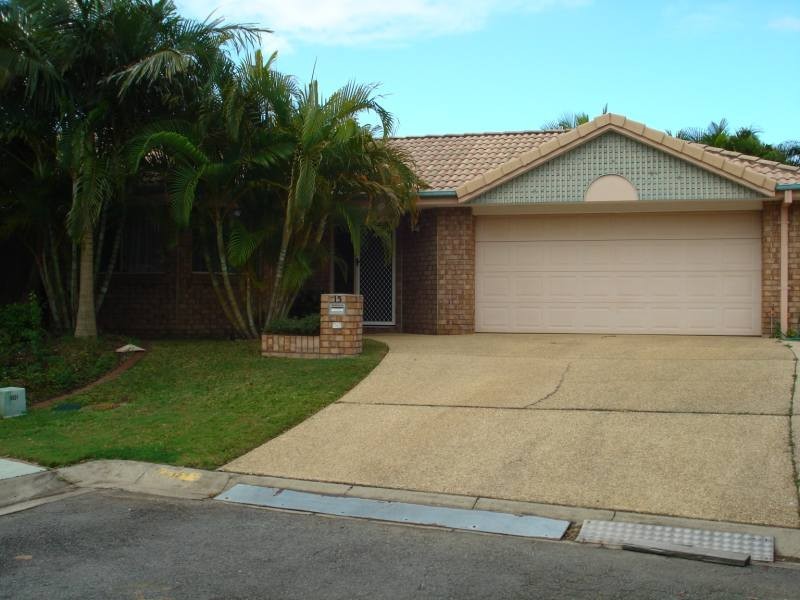 15 Whyalla Court, Helensvale QLD 4212