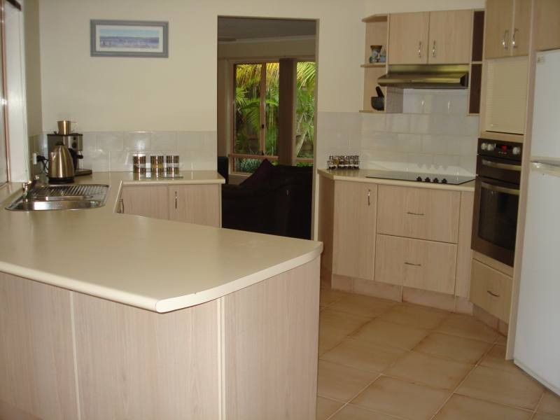 15 Whyalla Court, Helensvale QLD 4212