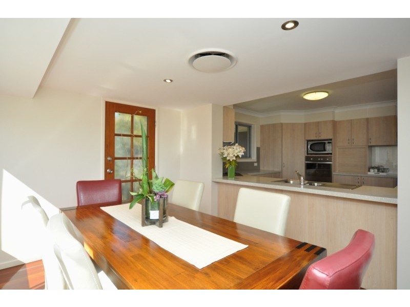 13 Esplanade West, Paradise Point QLD 4216