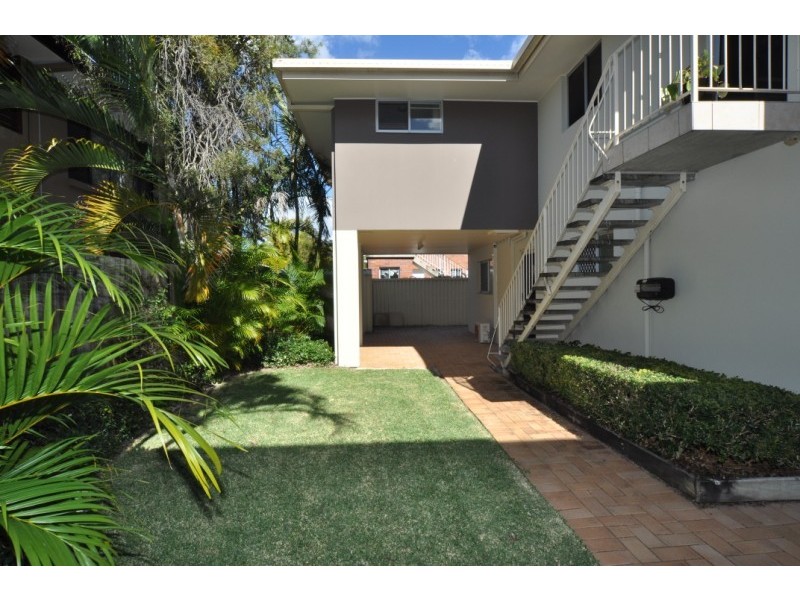 13 Esplanade West, Paradise Point QLD 4216