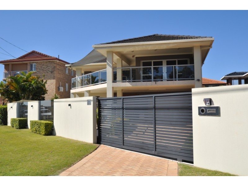 13 Esplanade West, Paradise Point QLD 4216