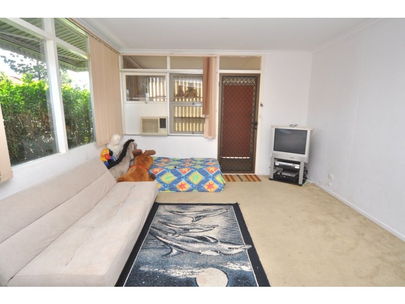 1/149 Frank Street, Labrador QLD 4215