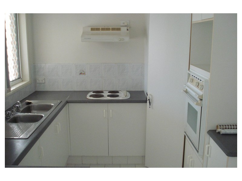 1/15 Liam Court, Labrador QLD 4215