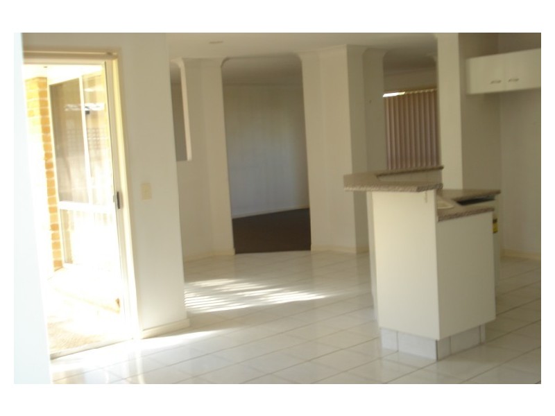 101 Monterey Keys Drive, Helensvale QLD 4212