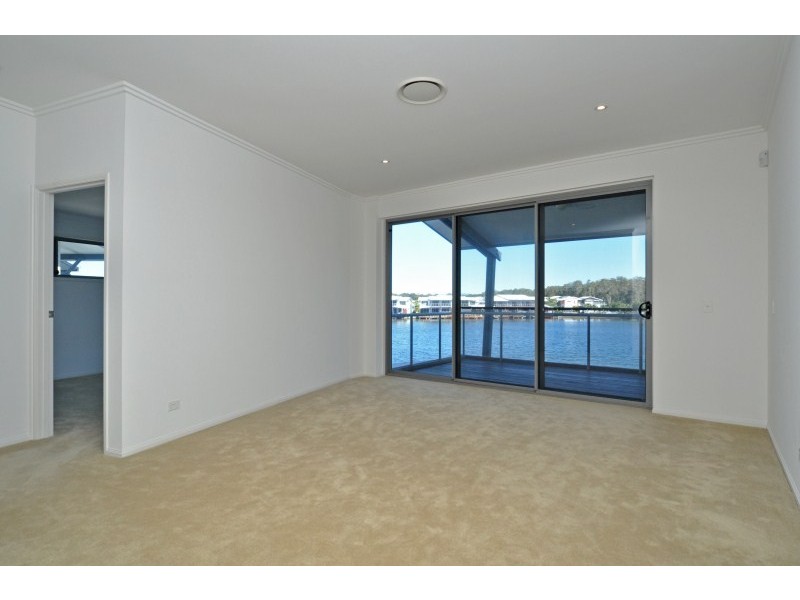 40/1 Manacor Place, Coombabah QLD 4216