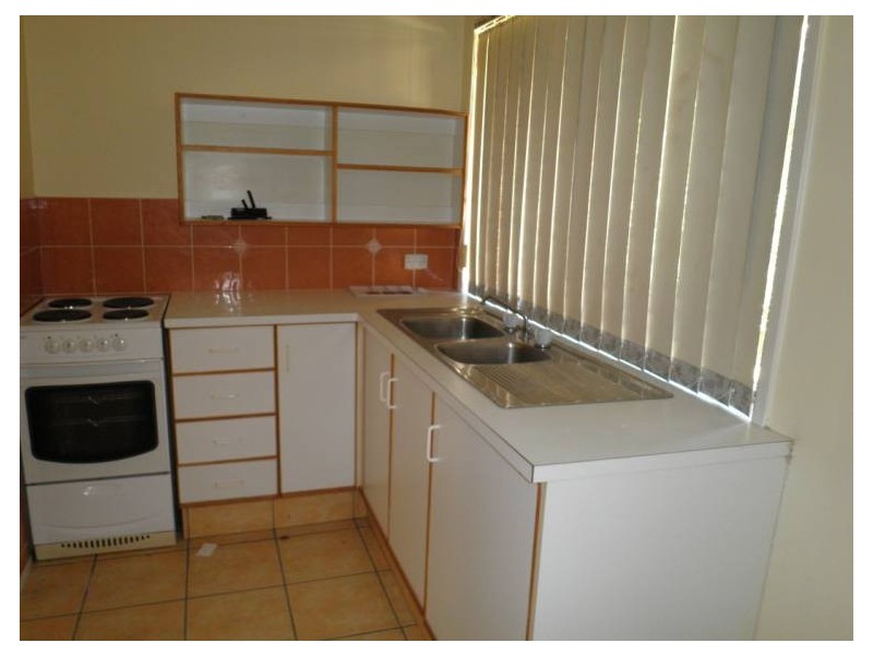 10/11 Hoya Court, Labrador QLD 4215