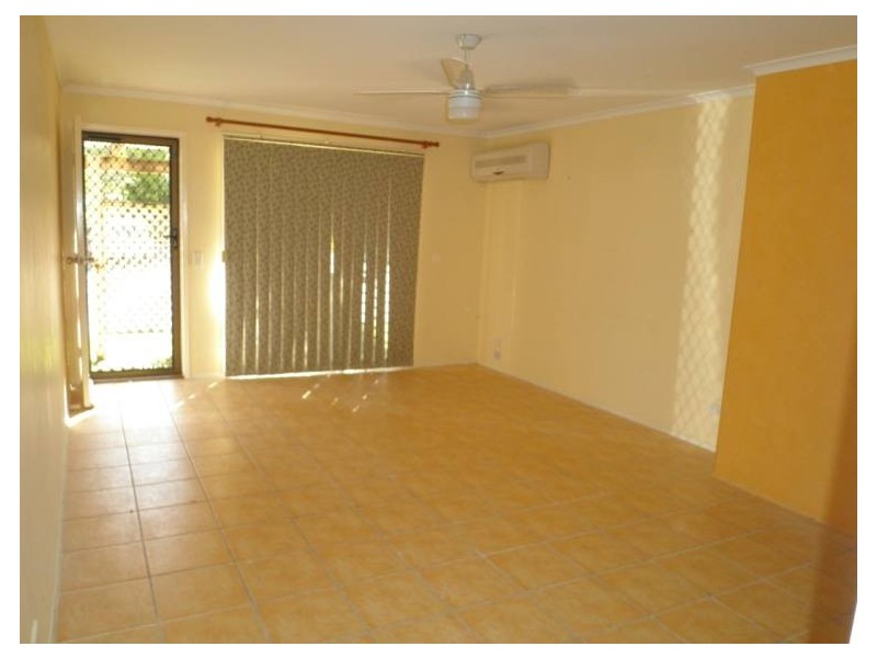 10/11 Hoya Court, Labrador QLD 4215