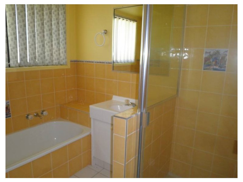 10/11 Hoya Court, Labrador QLD 4215