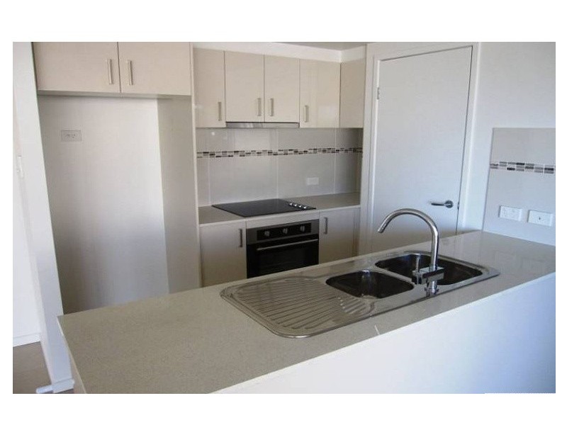 2/3 Brighton Street, Biggera Waters QLD 4216