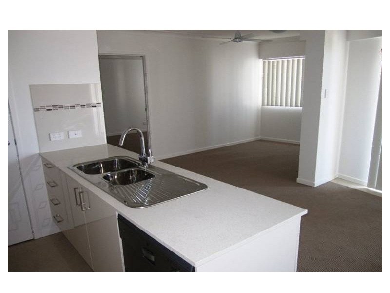 2/3 Brighton Street, Biggera Waters QLD 4216