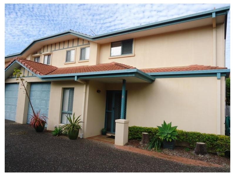 2/4 Gordon Street, Labrador QLD 4215