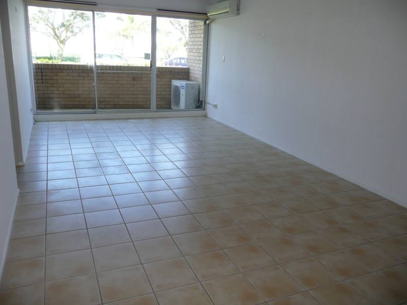 17/224 Marine Parade, Labrador QLD 4215